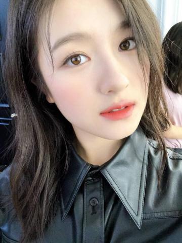 清秀可爱少女李兰迪生活照
