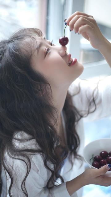 甜美可爱少女清纯白皙侧脸写真
