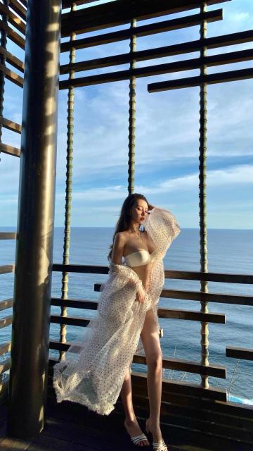性感尤物妩媚私房诱惑写真