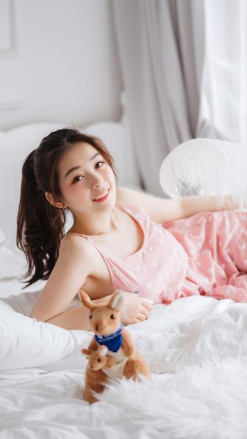 粉嫩清纯美女私房唯美吊带诱人写真
