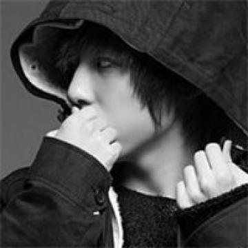 伤感qq黑白带字头像 我们的爱情是否也会凋零
