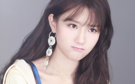 陈意涵个人魅力时尚妩媚写真