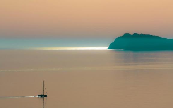 朦胧唯美的海上风景